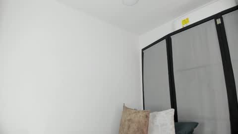 Niicole online show from March 2026 09:08:01 PM