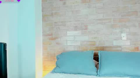 Niicole online show from June 2026 01:05:01 AM