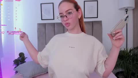 Snapshot of niicoleta2 chatting on November 2025 08:52:02 PM Niicoleta online show from November 2025 08:52:02 PM