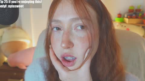 of Nylasweet online show from October 2025 05:19:02 AM