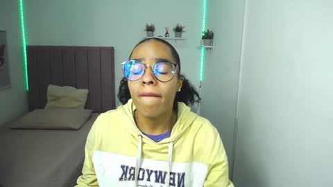 Snapshot of niina_lovee_ chatting on January 2025 02:00:02 PM online show from January 2025 02:00:02 PM
