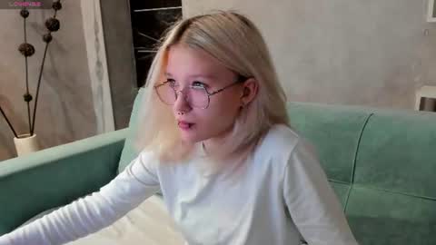 Snapshot of nika_sm chatting on August 2026 09:22:01 AM Nika Sm online show from August 2026 09:22:01 AM
