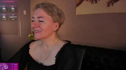 Snapshot of nika_smit chatting on December 2024 08:51:02 AM Nika online show from December 2024 08:51:02 AM