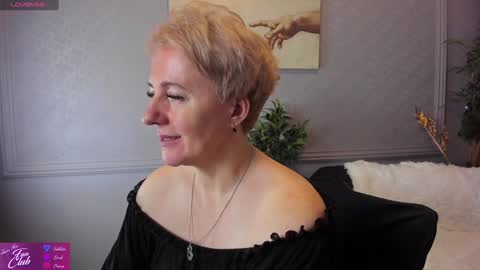 Snapshot of nika_smit chatting on December 2024 08:38:02 AM Nika online show from December 2024 08:38:02 AM