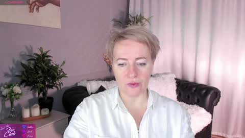 Snapshot of nika_smit chatting on January 2025 05:20:01 AM Nika online show from January 2025 05:20:01 AM