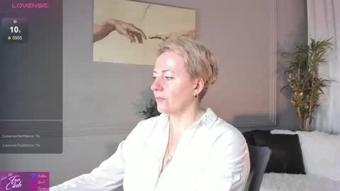 Snapshot of nika_smit chatting on February 2025 05:08:01 AM Nika online show from February 2025 05:08:01 AM