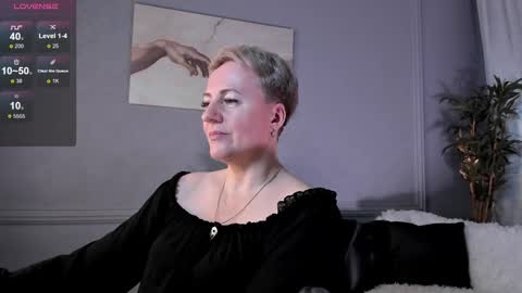 Snapshot of nika_smit chatting on March 2025 12:01:02 PM Nika online show from March 2025 12:01:02 PM