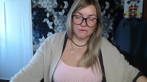 Nika online show from April 2026 05:19:01 AM