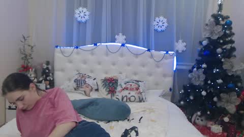 Snapshot of nikastarkk chatting on December 2024 01:43:01 AM nikastarkk online show from December 2024 01:43:01 AM