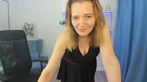 nikastraitlive online show from November 2025 08:09:01 PM