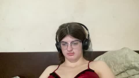 Snapshot of nikaxzimax chatting on November 2025 10:03:01 AM NikaXZimax online show from November 2025 10:03:01 AM