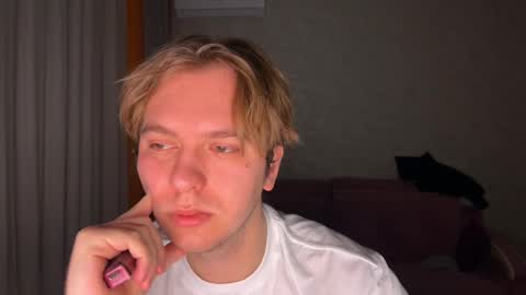 Snapshot of nikceline chatting on December 2025 04:35:02 PM Celine online show from December 2025 04:35:02 PM