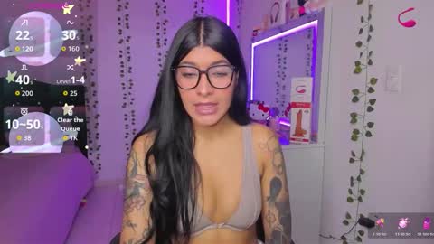 Niki online show from October 2025 01:00:02 AM