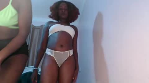 Snapshot of nikita_nicky chatting on September 2025 05:51:02 AM Nikita online show from September 2025 05:51:02 AM