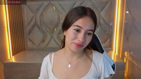 Snapshot of nikka_tx chatting on March 2026 12:53:01 PM Online 2200 to 600 online show from March 2026 12:53:01 PM