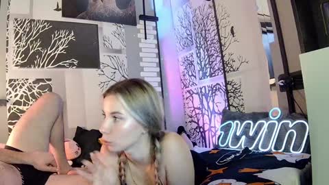 nikki7377 online show from December 2024 09:12:01 AM