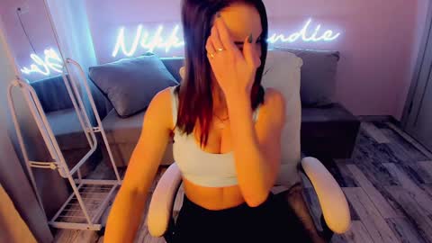 Snapshot of nikki_blondiee chatting on January 2025 07:16:02 AM nikki_blondiee online show from January 2025 07:16:02 AM
