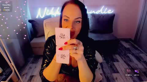 Snapshot of nikki_blondiee chatting on February 2025 07:56:01 AM nikki_blondiee online show from February 2025 07:56:01 AM
