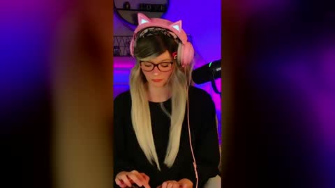 Kitty Chatte online show from May 2026 01:19:01 PM