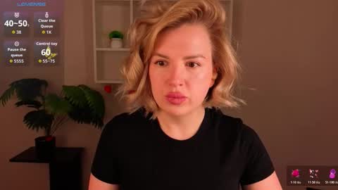 Nikki online show from February 2026 02:54:02 PM