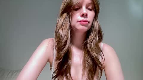 Snapshot of nikki_mi chatting on March 2026 10:10:02 AM Nikki online show from March 2026 10:10:02 AM