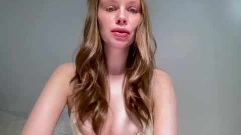 Snapshot of nikki_mi chatting on March 2026 10:04:02 AM Nikki online show from March 2026 10:04:02 AM