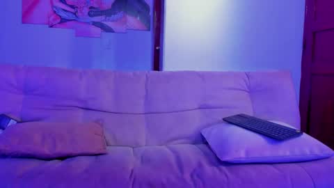 nikki_uwu online show from February 2026 07:28:01 PM