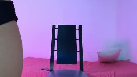 nikki_uwu online show from May 2026 08:25:01 PM