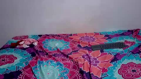nikki_uwu online show from June 2026 12:32:02 AM