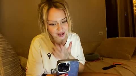 Snapshot of nikki_whatever chatting on December 2024 11:11:01 PM nicolette online show from December 2024 11:11:01 PM