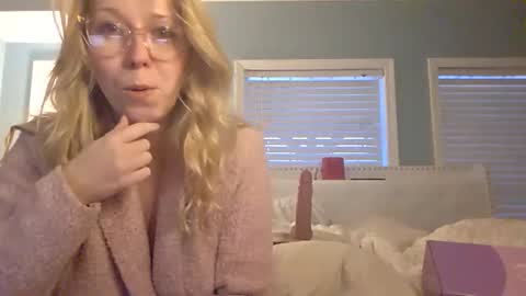 nikkib653466 online show from January 2026 10:36:01 PM