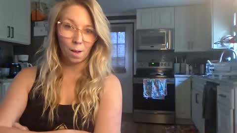 nikkib653466 online show from April 2026 05:41:02 PM