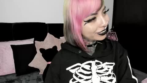 Snapshot of nikkiramone chatting on February 2025 12:55:01 PM Nikki Ramone online show from February 2025 12:55:01 PM