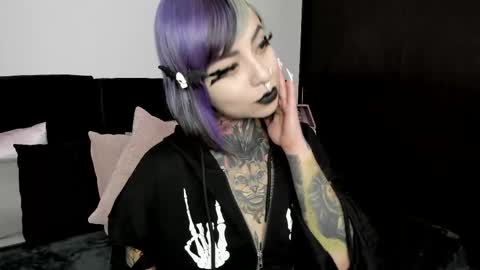 Snapshot of nikkiramone chatting on March 2025 02:36:01 AM Nikki Ramone online show from March 2025 02:36:01 AM