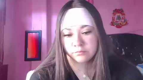 Snapshot of nikkirous_ chatting on September 2025 02:20:01 PM Nikkirous online show from September 2025 02:20:01 PM