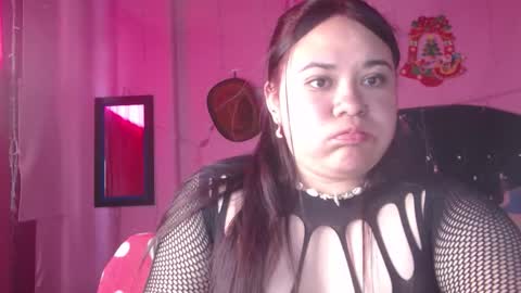 Snapshot of nikkirous_ chatting on October 2025 05:13:02 PM Nikkirous online show from October 2025 05:13:02 PM