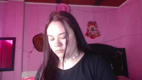 Snapshot of nikkirous_ chatting on November 2025 02:07:02 PM Nikkirous online show from November 2025 02:07:02 PM