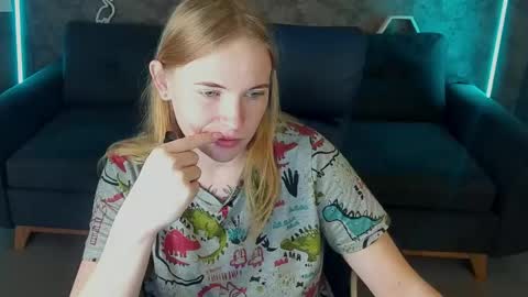 nikkyreyyy online show from May 2026 05:47:02 AM