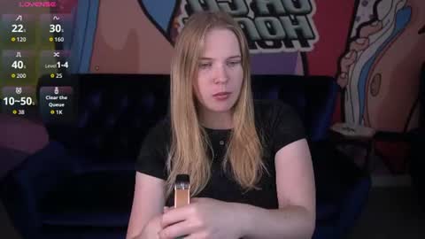 nikkyreyyy online show from June 2026 05:28:01 AM