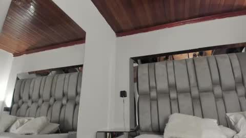     online show from September 2025 09:55:01 AM