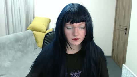 nikkysnow online show from November 2025 09:10:01 AM