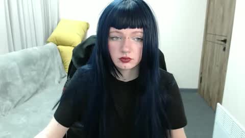 nikkysnow online show from November 2025 09:20:02 AM