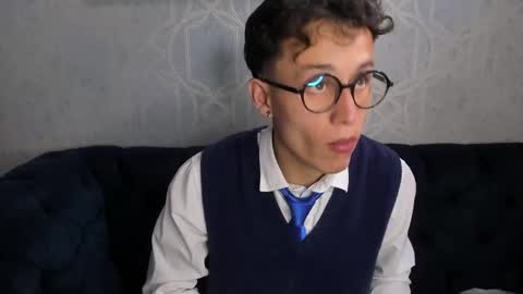 NIko online show from December 2025 08:14:02 PM