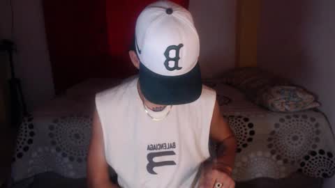 Snapshot of niklaus_wolf chatting on November 2025 08:08:02 PM niklaus_wolf online show from November 2025 08:08:02 PM