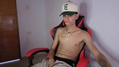 niklaus_wolf online show from May 2026 09:09:02 PM
