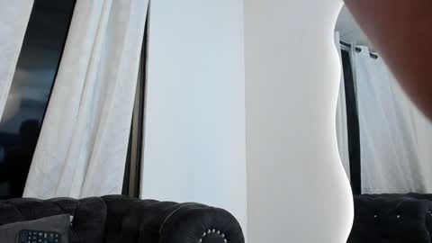 Snapshot of niklause_froid chatting on February 2025 02:40:02 AM niklause_froid online show from February 2025 02:40:02 AM