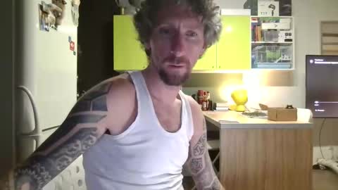 Snapshot of niknik39 chatting on October 2025 08:32:01 PM niknik39 online show from October 2025 08:32:01 PM