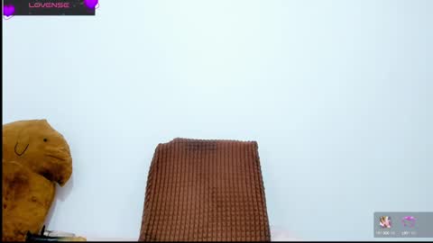 Snapshot of nikol32__ chatting on February 2025 06:31:02 PM dayan online show from February 2025 06:31:02 PM