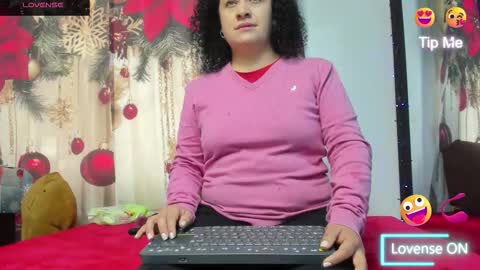 Snapshot of nikol32__ chatting on November 2025 11:40:02 AM dayan online show from November 2025 11:40:02 AM