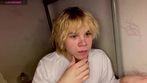 Snapshot of nikolasbucks chatting on February 2026 08:37:01 PM nikolasbucks online show from February 2026 08:37:01 PM